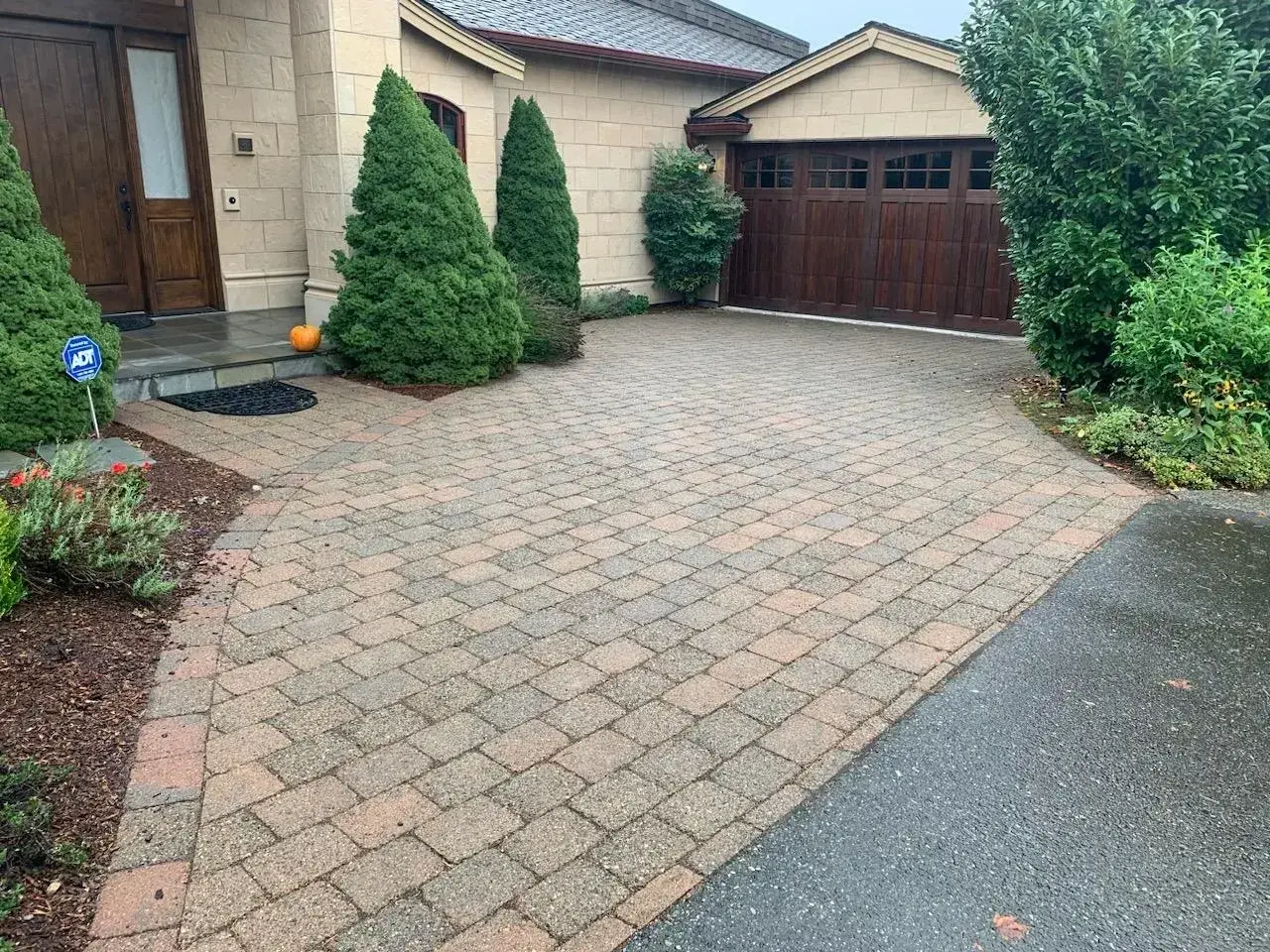Professional Driveway Installation &amp; Design services by Adam Gorski Landscapes in Issaquah, WA &mdash; licensed scene Architect provider